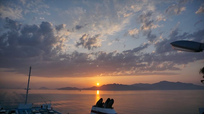 小豆島に沈む夕日を撮影